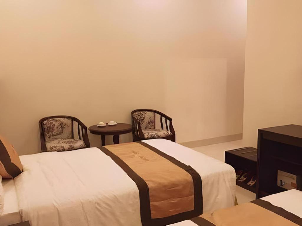 Lucky Star Hotel Buon Ma Thuot Bagian luar foto
