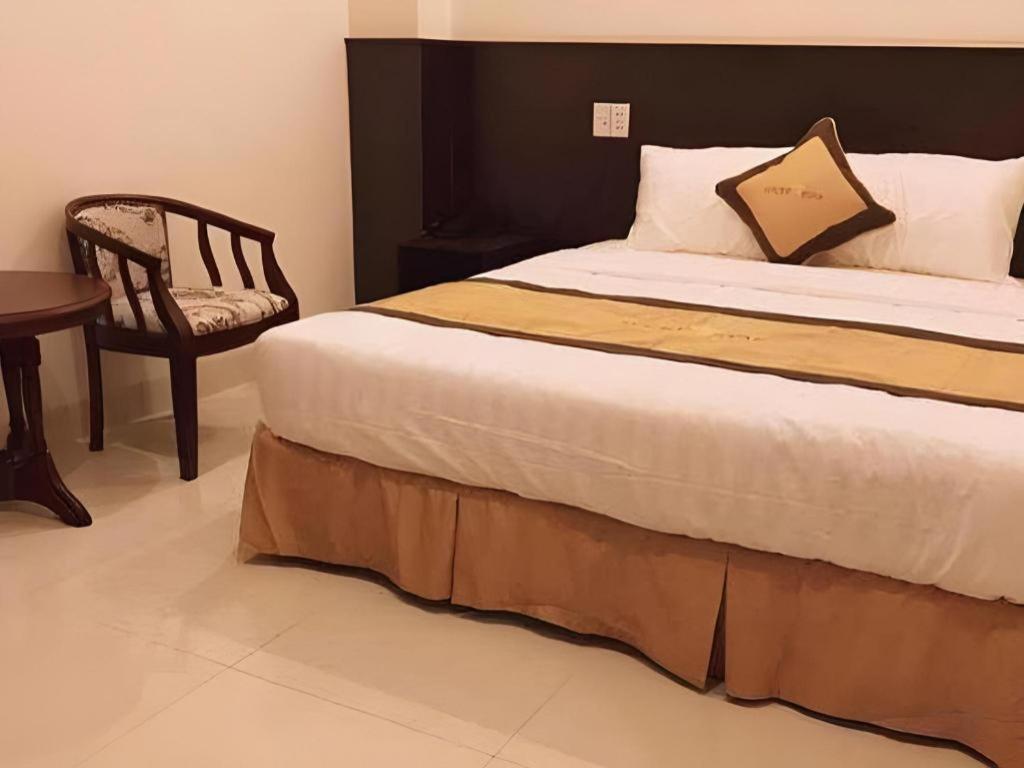 Lucky Star Hotel Buon Ma Thuot Bagian luar foto