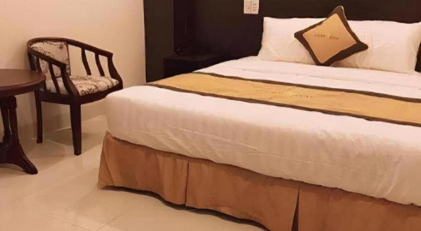 Lucky Star Hotel Buon Ma Thuot Bagian luar foto