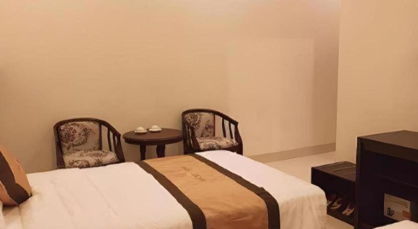 Lucky Star Hotel Buon Ma Thuot Bagian luar foto