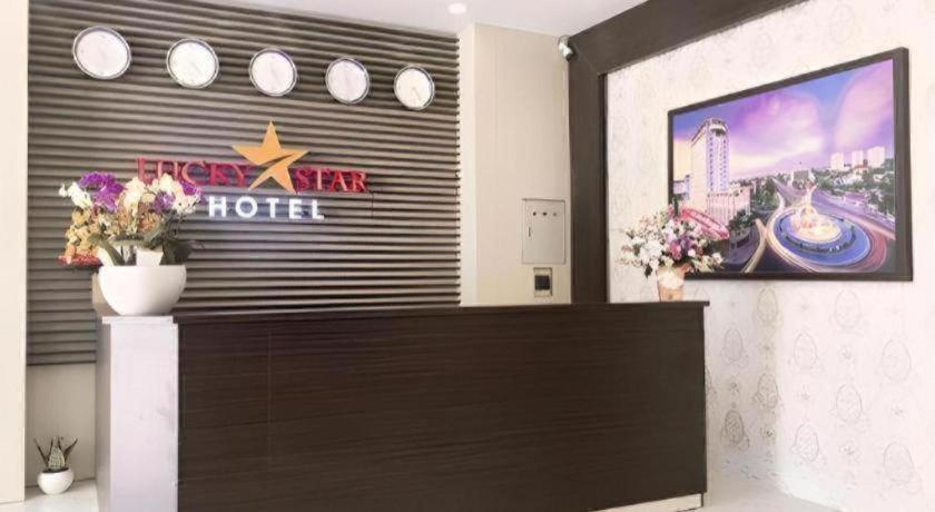 Lucky Star Hotel Buon Ma Thuot Bagian luar foto