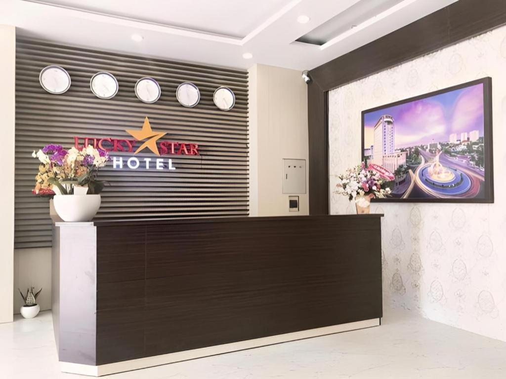 Lucky Star Hotel Buon Ma Thuot Bagian luar foto