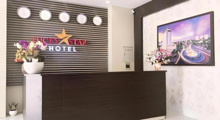 Lucky Star Hotel Buon Ma Thuot Bagian luar foto