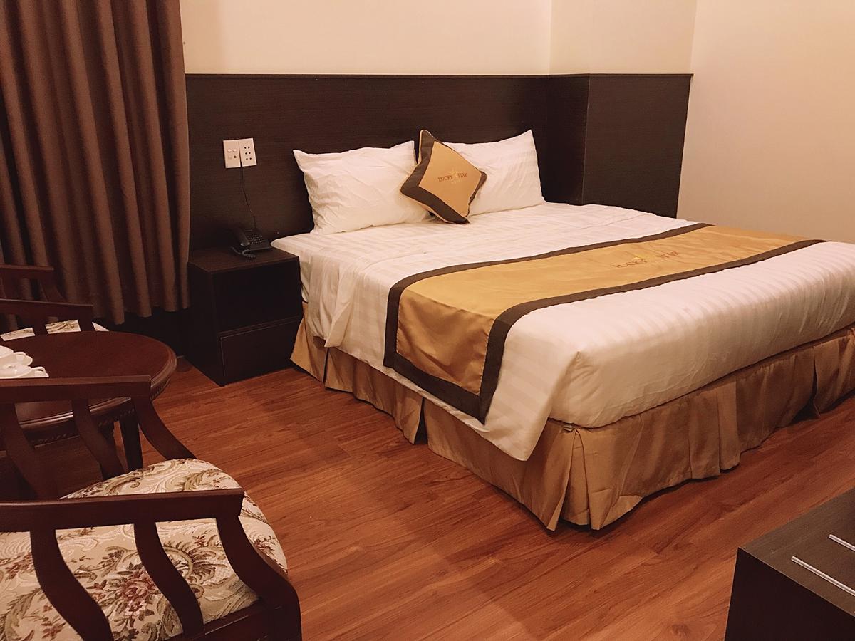 Lucky Star Hotel Buon Ma Thuot Bagian luar foto
